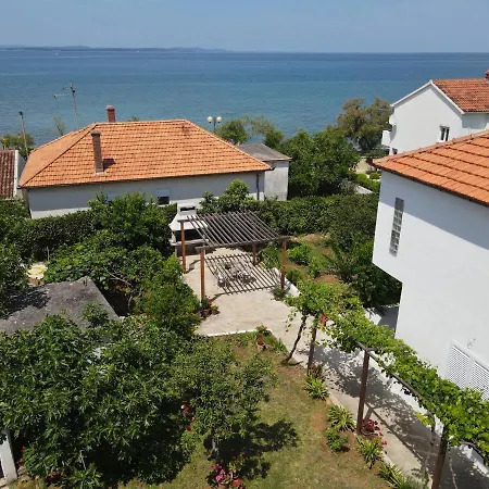 Tina Апартаменты