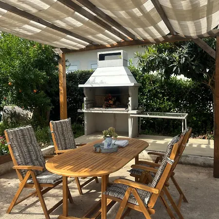 Tina Апартаменты *